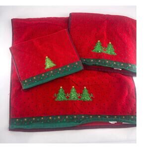 Vintage Christmas Bathroom Towels Twilight Trees Red Green Holiday Embroidery